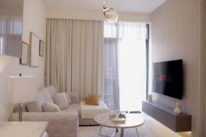 Modern 2BR Near Downtown Sleeps 6 Pool and GYM